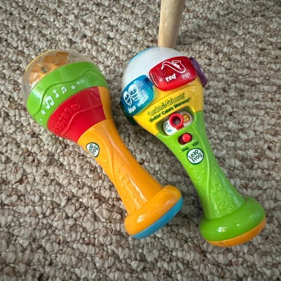 Leap Frog Learn & Groove Maracas English & Spanish - Picture 1 of 3